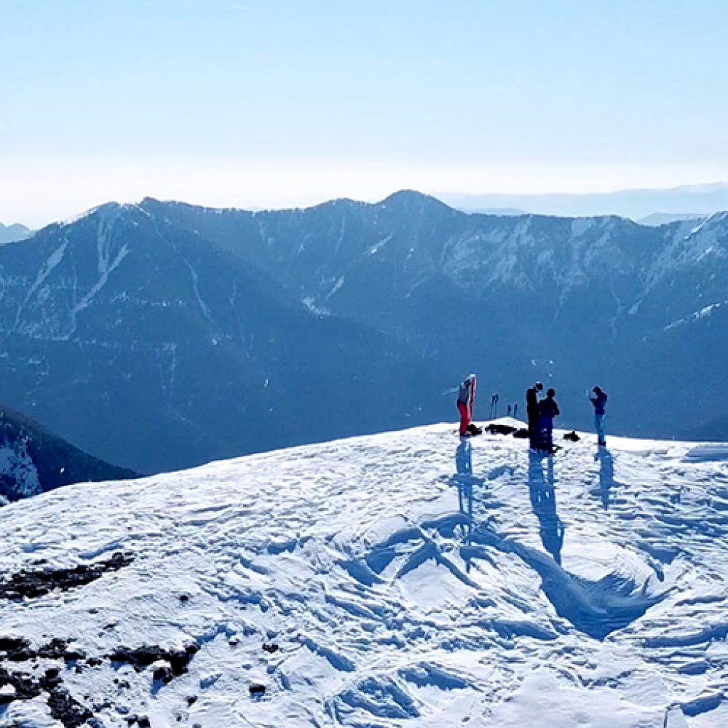 ski randonnée sommet drone vue paysage montagnes
