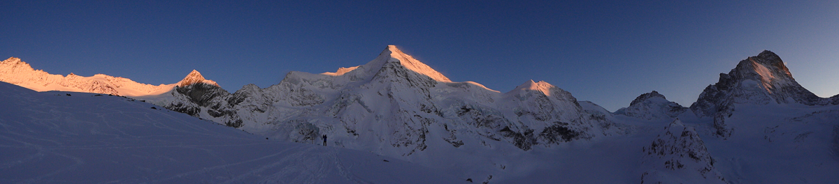Montagne ski randonnée neige coucher de soleil Suisse Valais