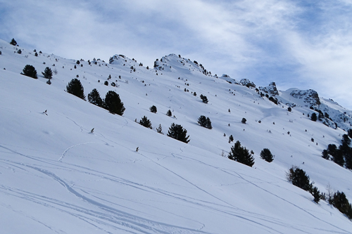 Montagne ski randonnée neige descente Le Touno Suisse Valais